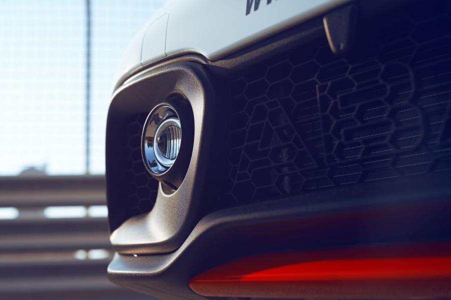 Детали экстерьера Abarth 595 Competizione Dubai Autodrome Official Vehicle (312) 2019 года  (фото 9 из 17)